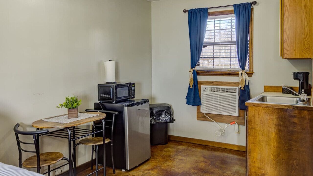 Photo of Kitchen in Redwood