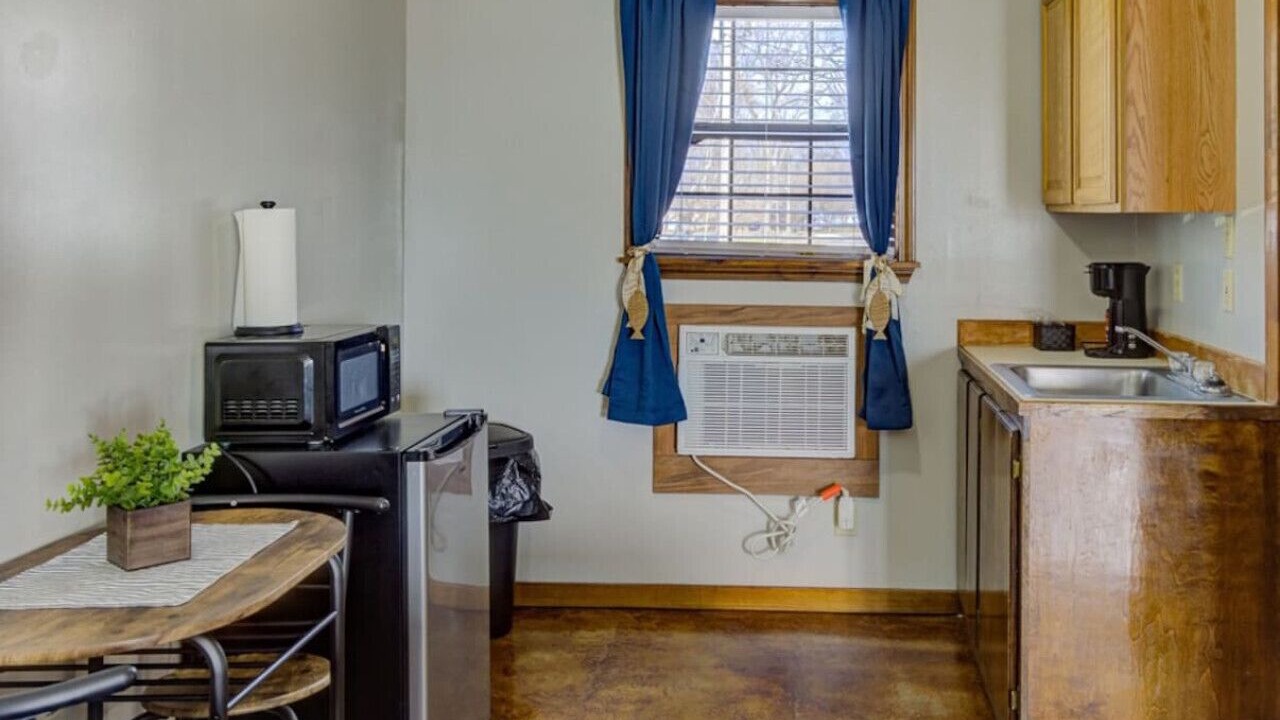 Photo of Kitchen in Redwood