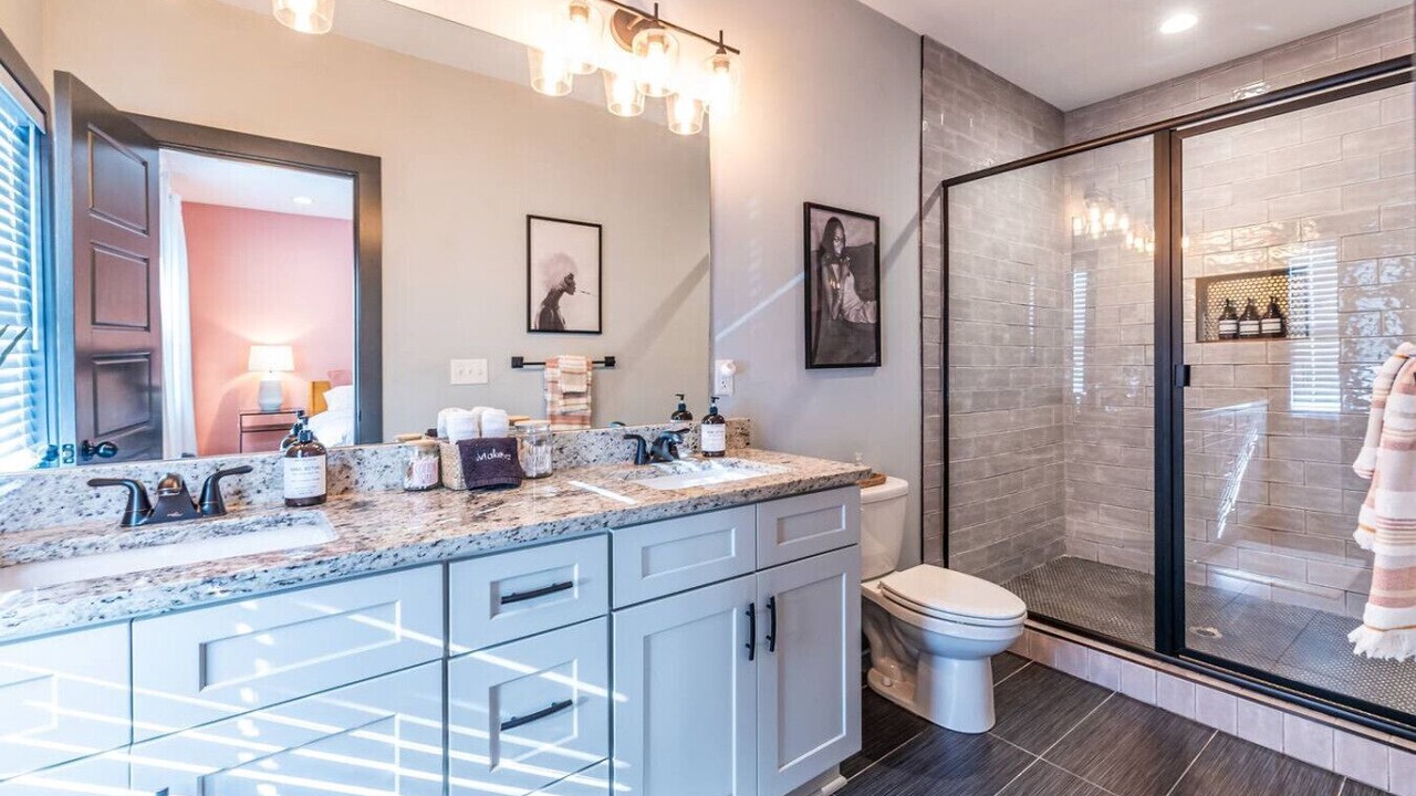 Photo of Bathroom in Washington Park