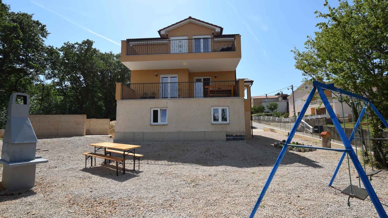 Photo of Outdoor in Risika