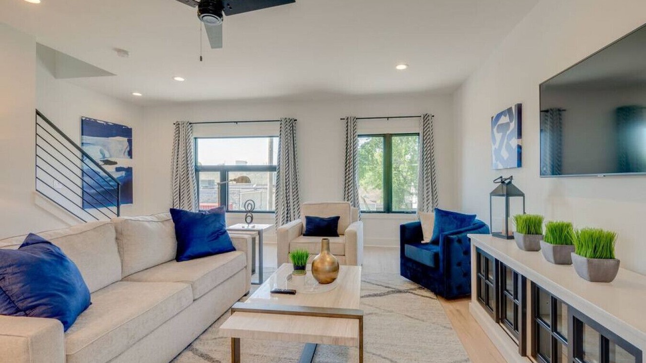 Photo of Livingroom in Chestnut Hill
