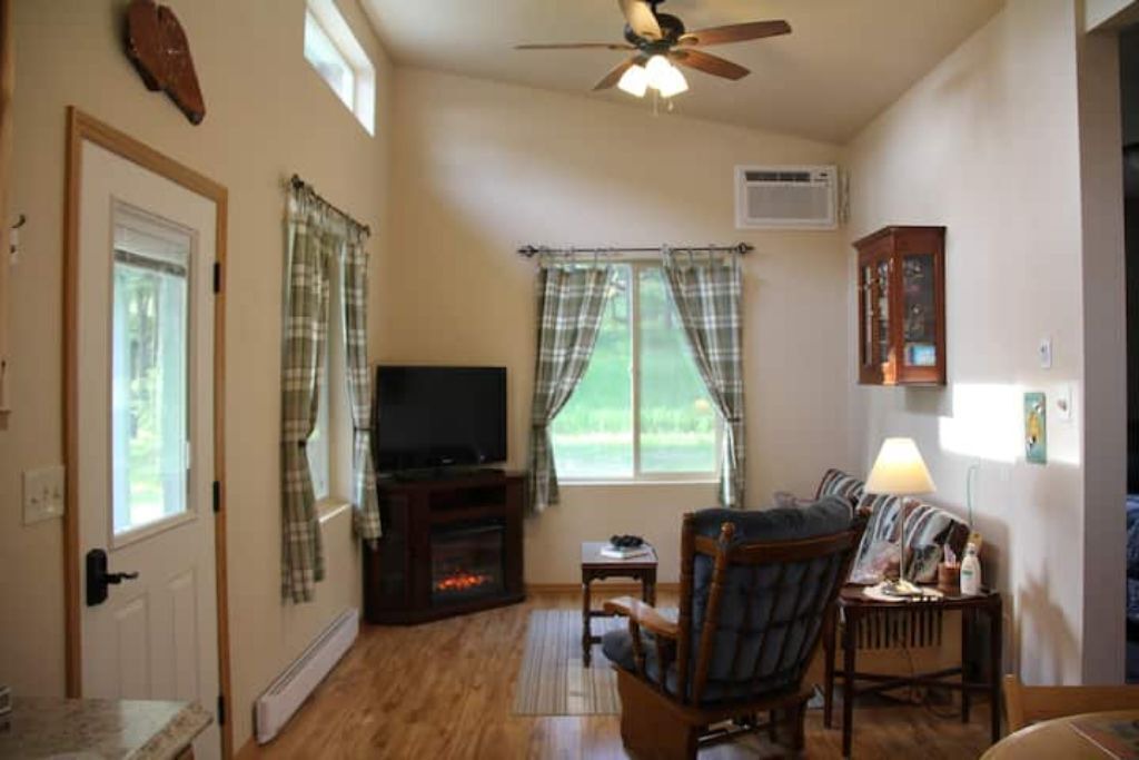 Photo of Livingroom in Tonasket