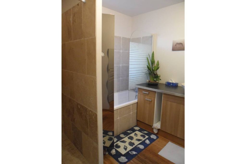 Photo of Bathroom in Paulhan