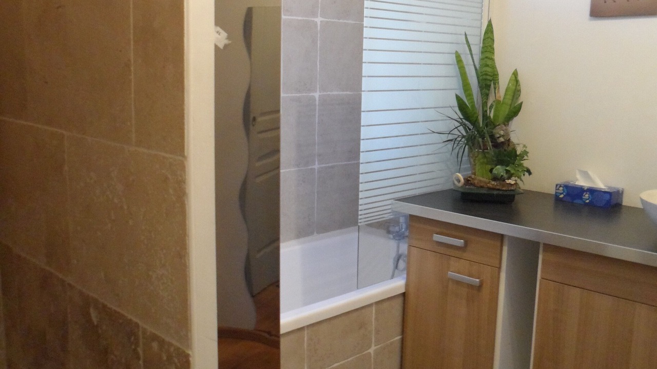 Photo of Bathroom in Paulhan