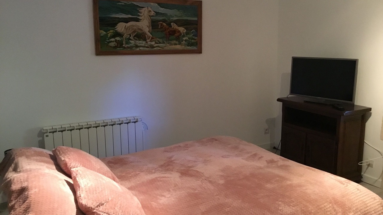 Photo of Bedroom in Noailles