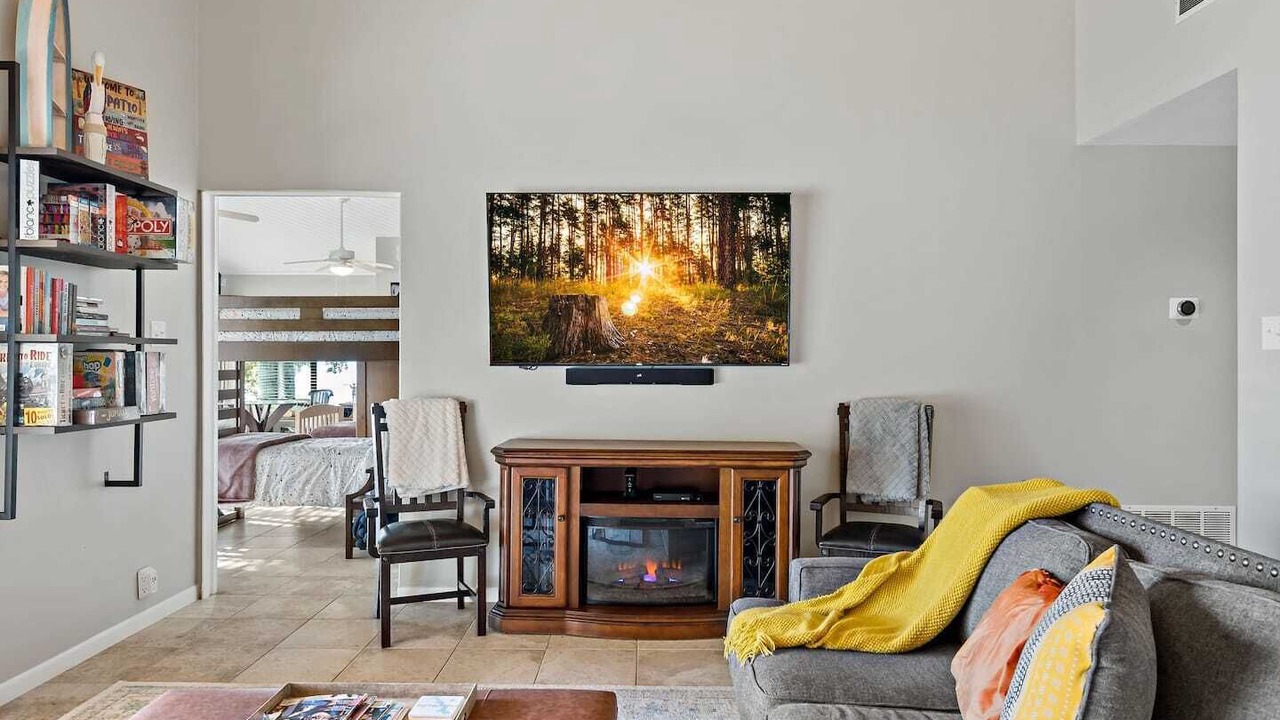 Photo of Livingroom in Enchanted Oaks