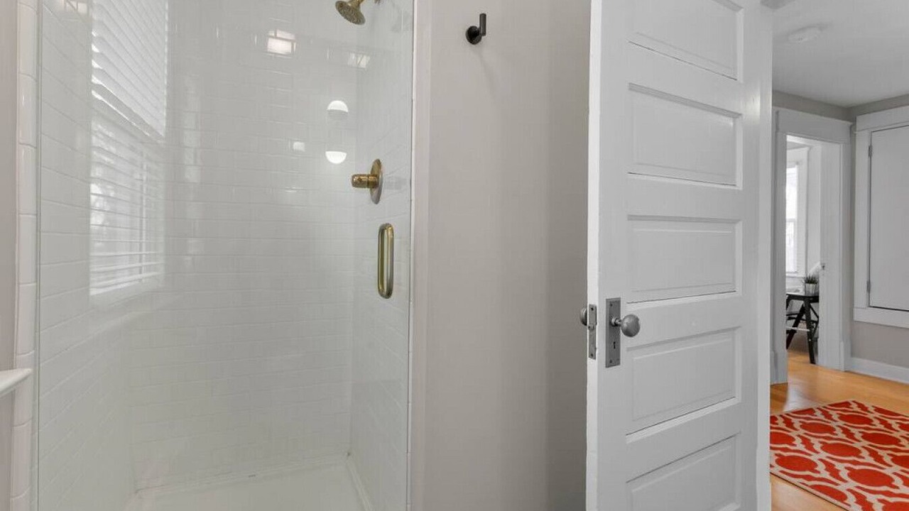 Photo of Bathroom in Hanover Place