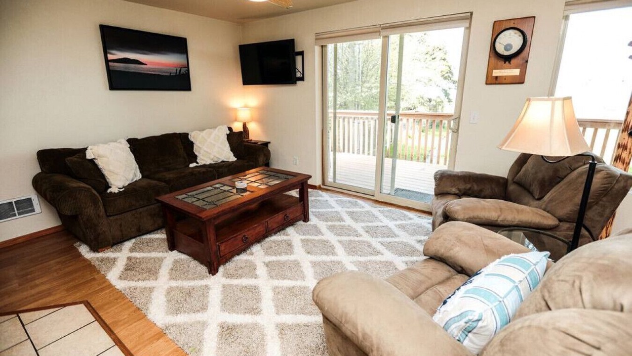 Photo of Livingroom in Port Angeles