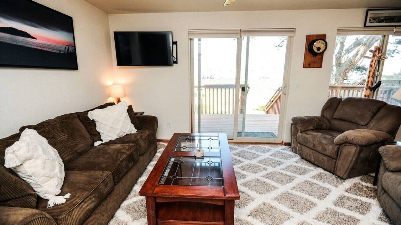 Photo of Livingroom in Port Angeles