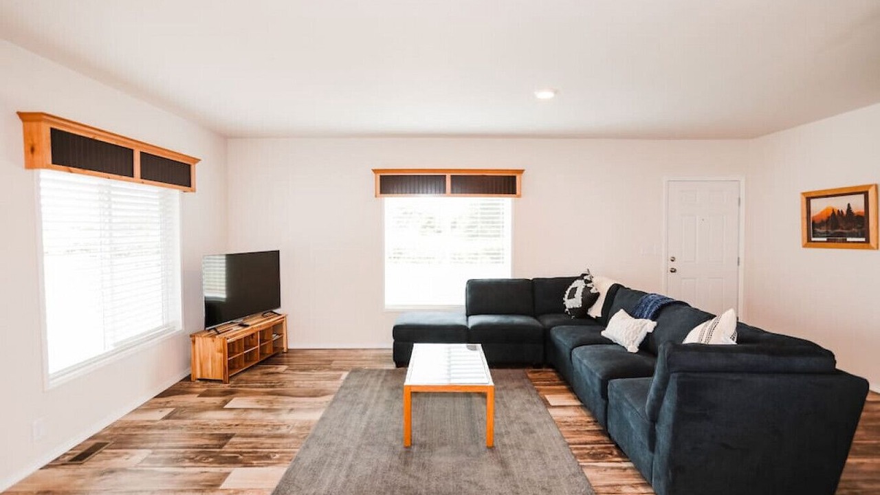 Photo of Livingroom in Forks