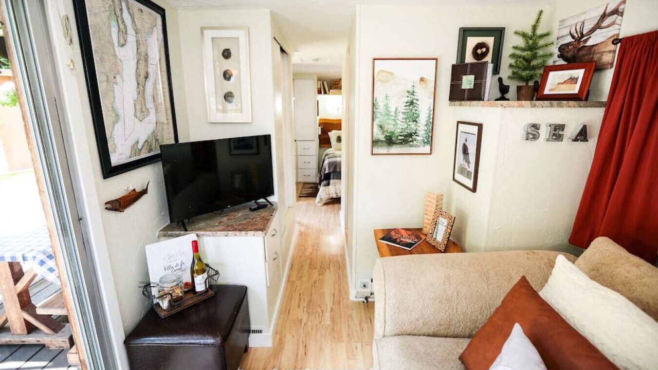 Photo of Livingroom in Brinnon