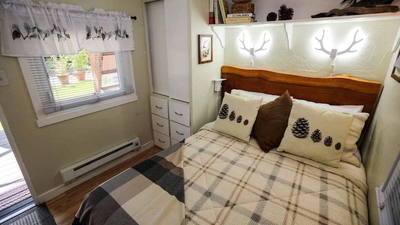 Photo of Bedroom in Brinnon