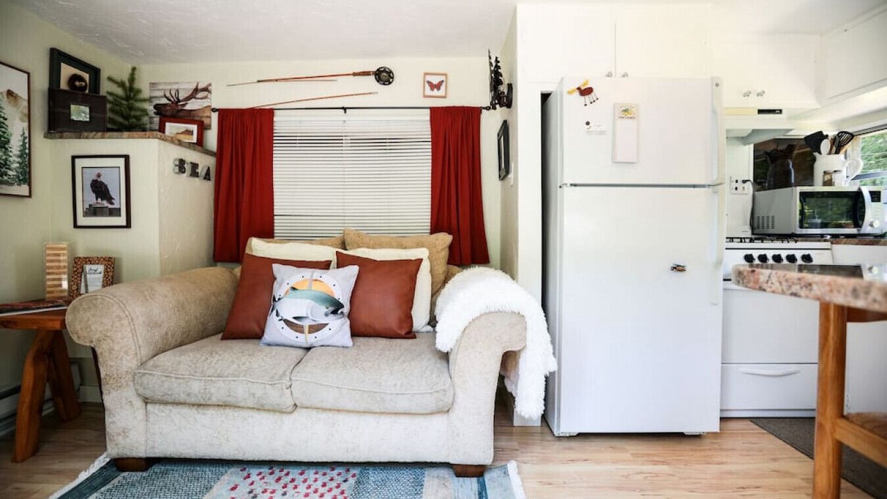 Photo of Livingroom in Brinnon