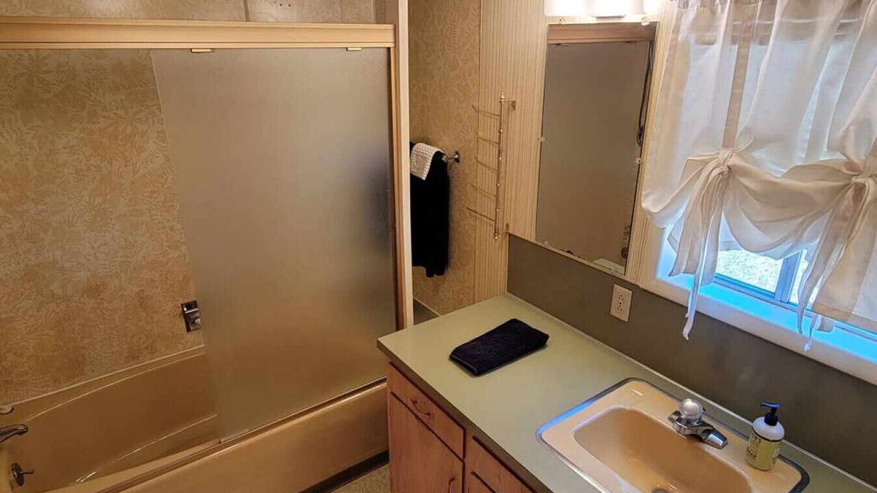 Photo of Bathroom in Neah Bay