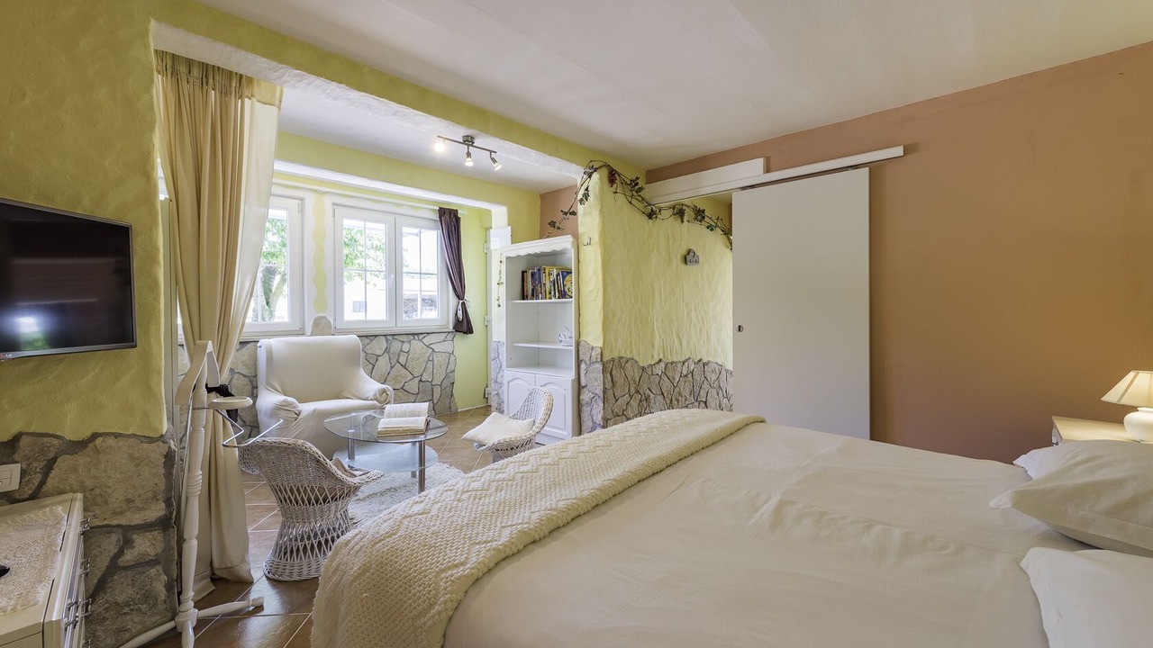 Photo of Bedroom in Tinjan
