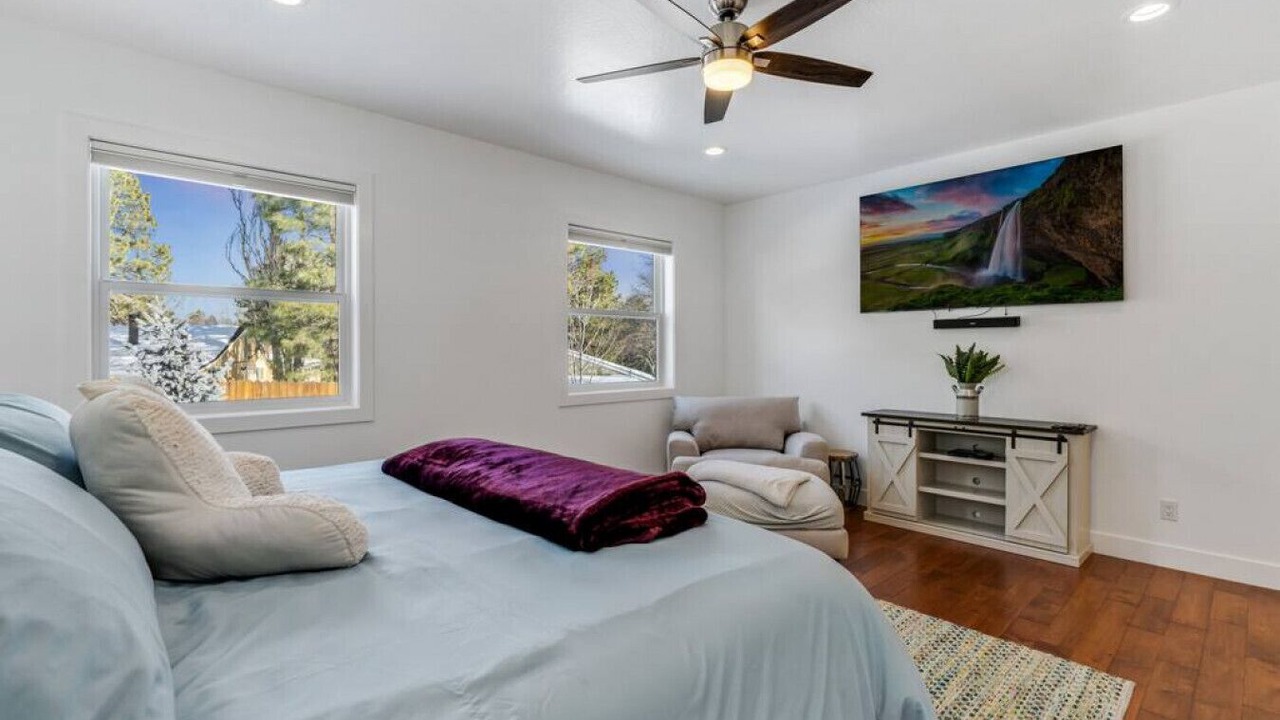 Photo of Bedroom in Swiss Manor