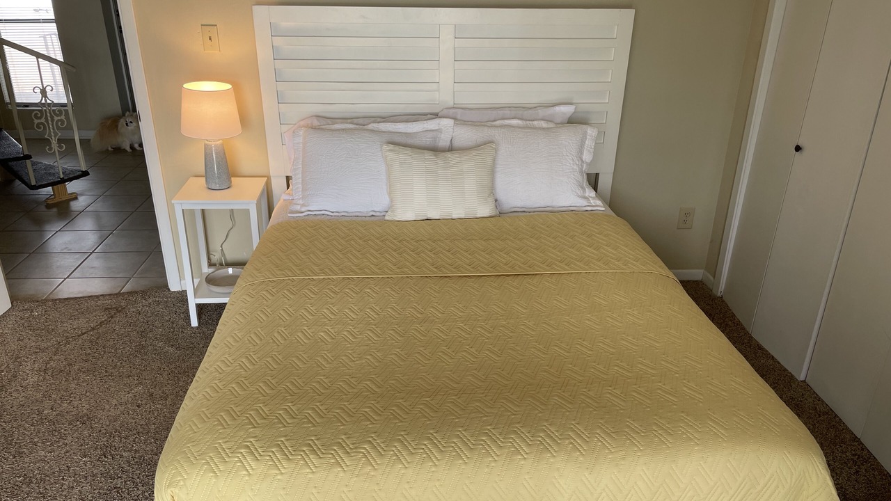 Photo of Bedroom in Ingleside on the Bay