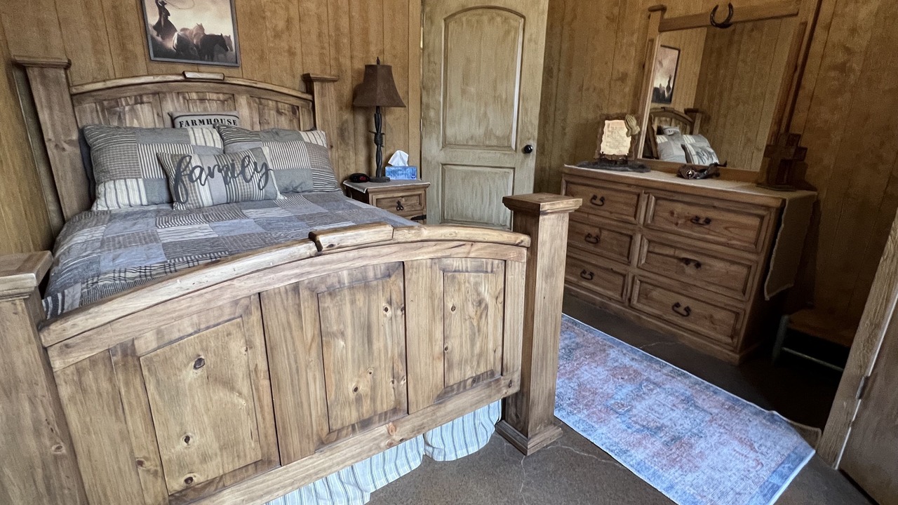 Photo of Bedroom in Tolar