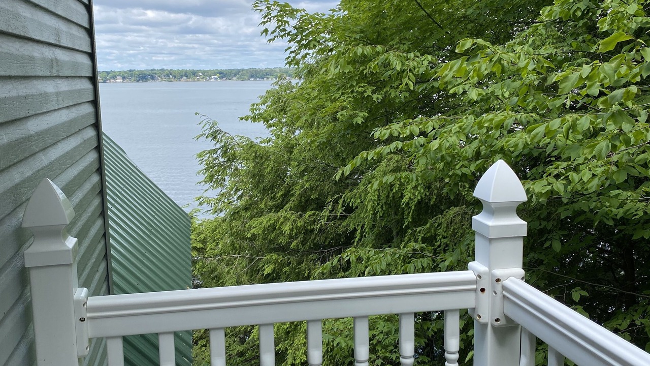 Photo of Patio Balcony in Brier Hill
