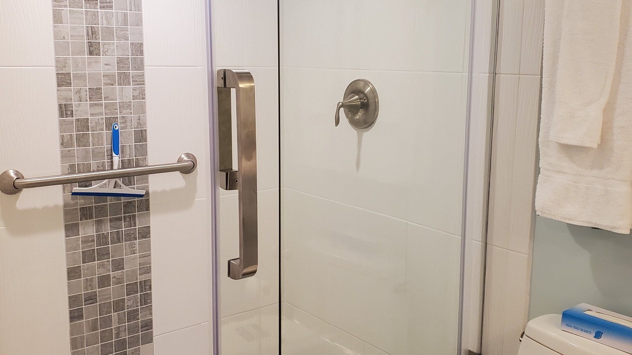 Photo of Bathroom in Cross Key Waterways