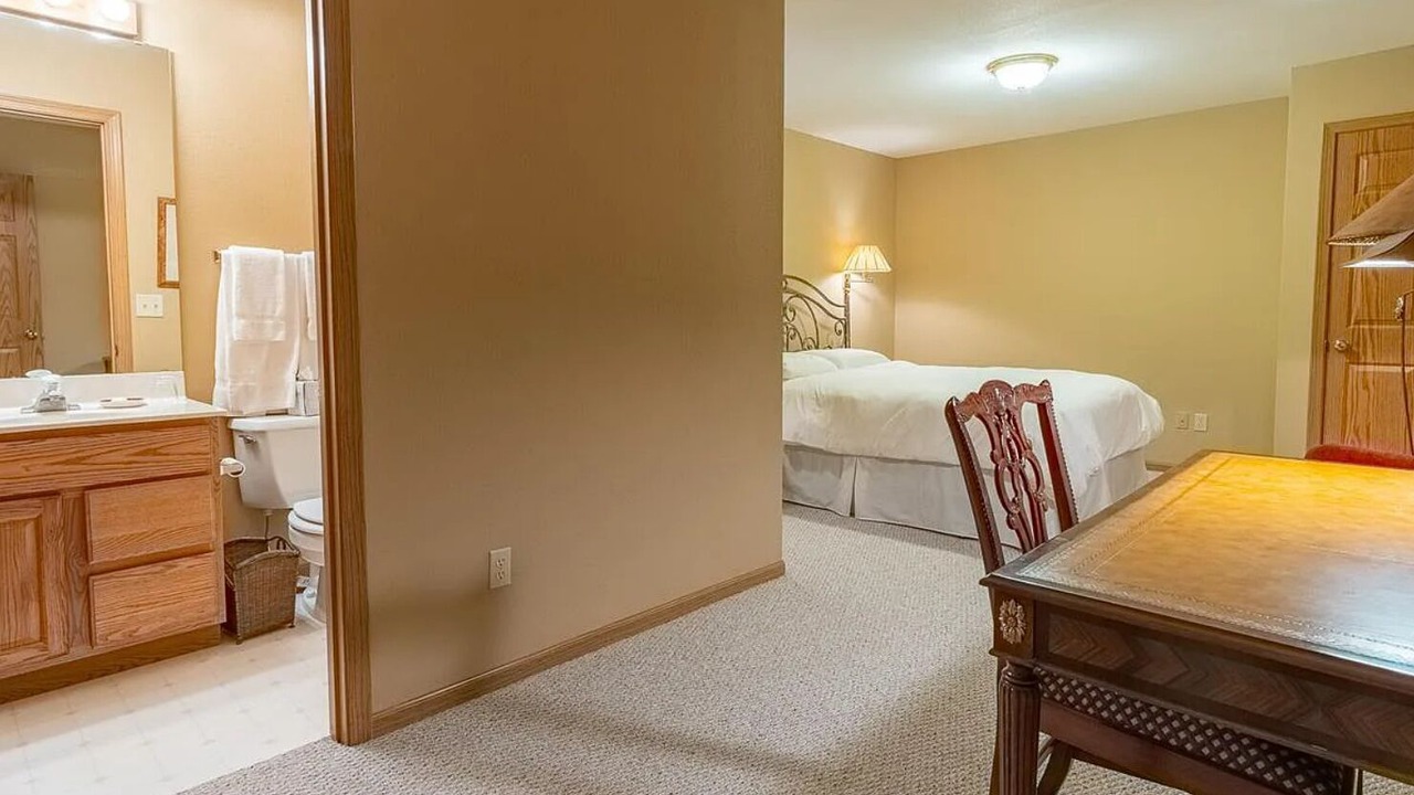 Photo of Bedroom in Winfield