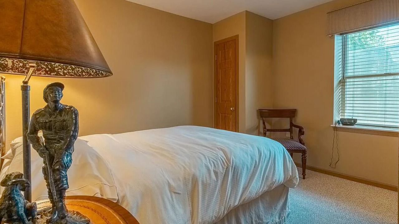 Photo of Bedroom in Winfield