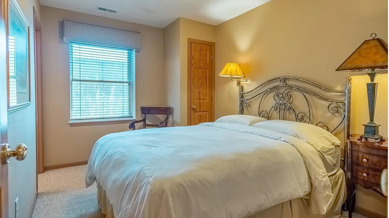 Photo of Bedroom in Winfield