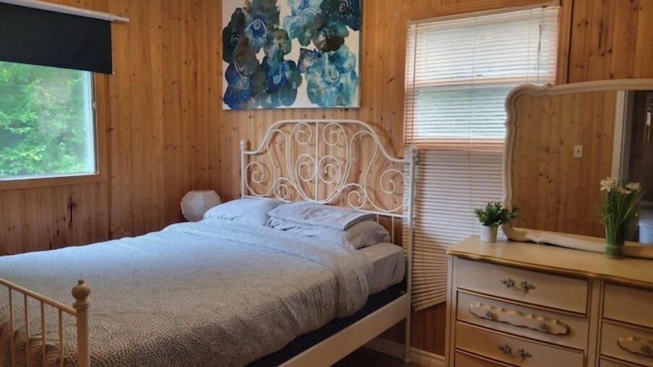 Photo of Bedroom in Hastings Highlands