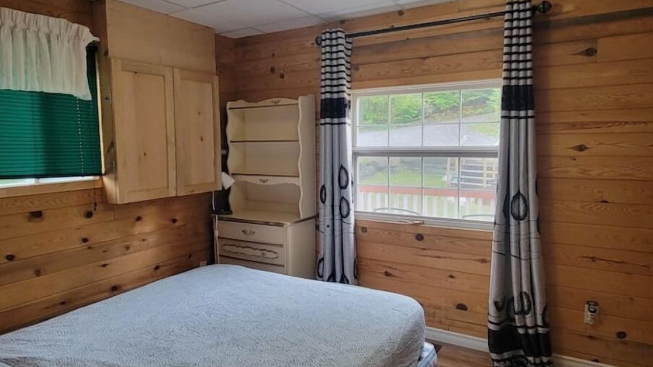 Photo of Bedroom in Hastings Highlands