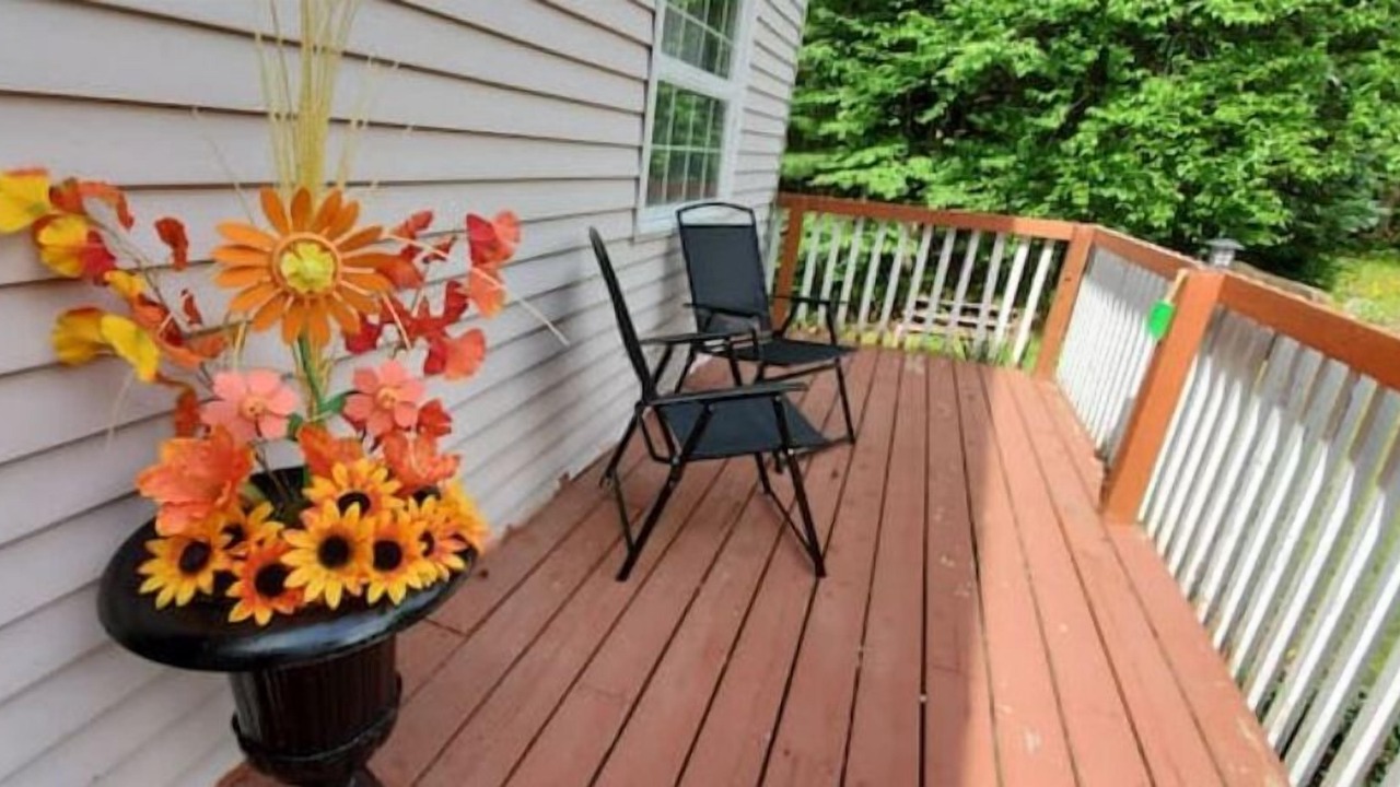 Photo of Patio Balcony in Hastings Highlands