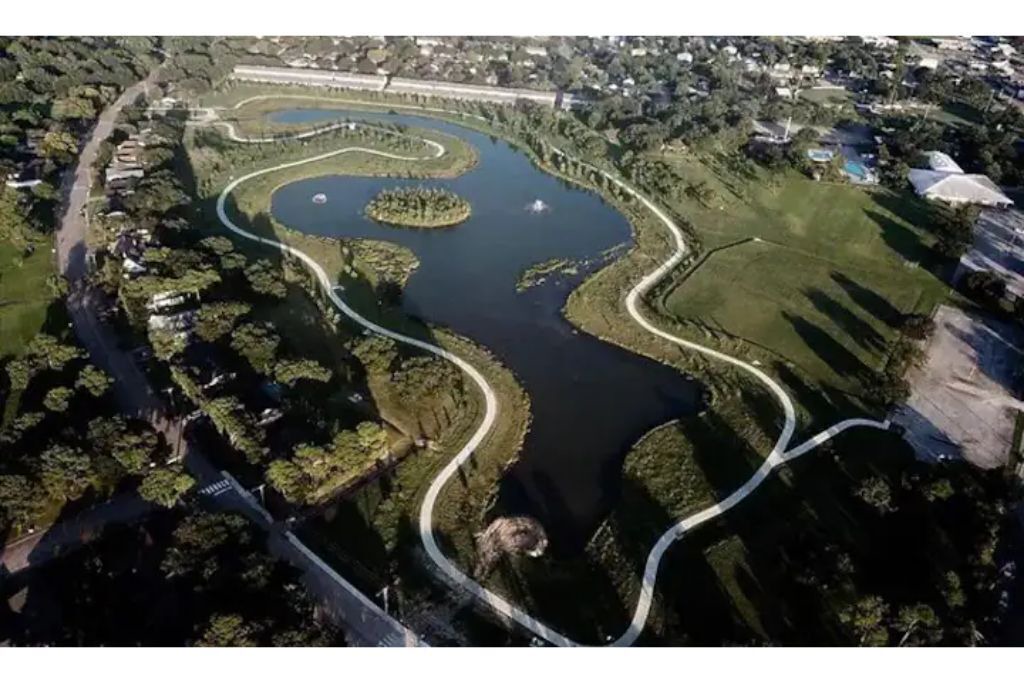 Photo of Outdoor in Clear Lake