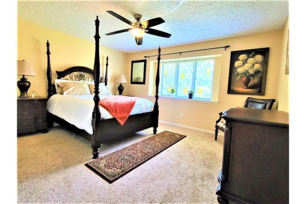 Photo of Bedroom in Clear Lake