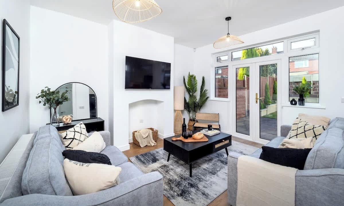 Photo of Livingroom in Stoke-on-Trent