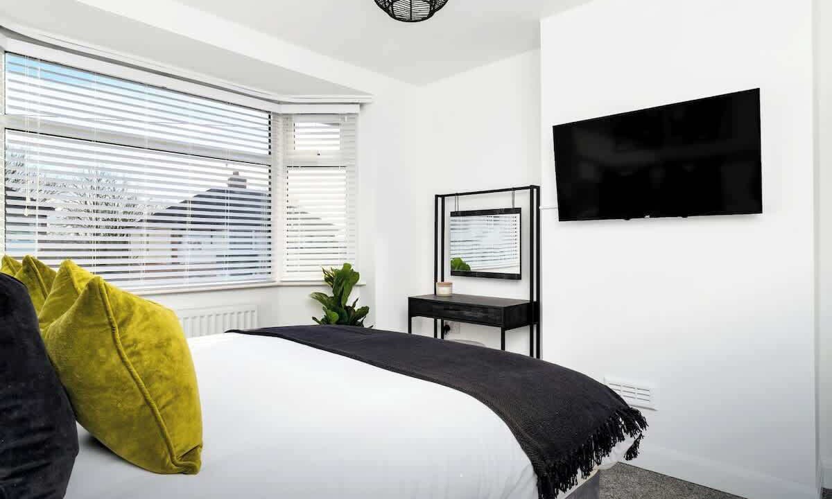 Photo of Bedroom in Stoke-on-Trent