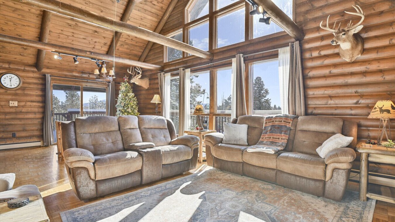 Photo of Livingroom in Spring Valley