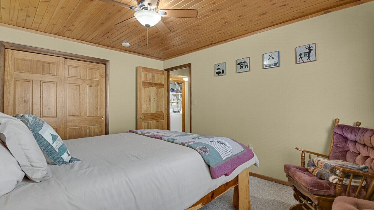 Photo of Bedroom in Spring Valley