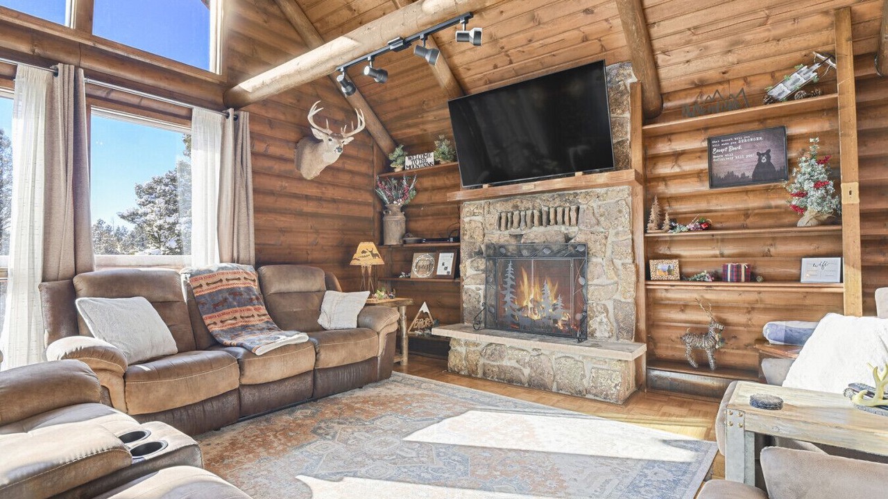 Photo of Livingroom in Spring Valley