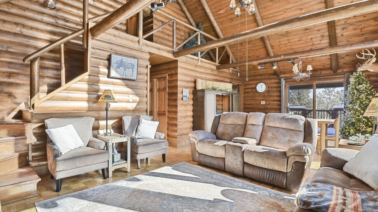 Photo of Livingroom in Spring Valley