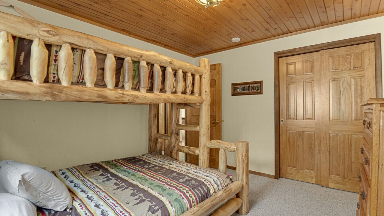 Photo of Bedroom in Spring Valley
