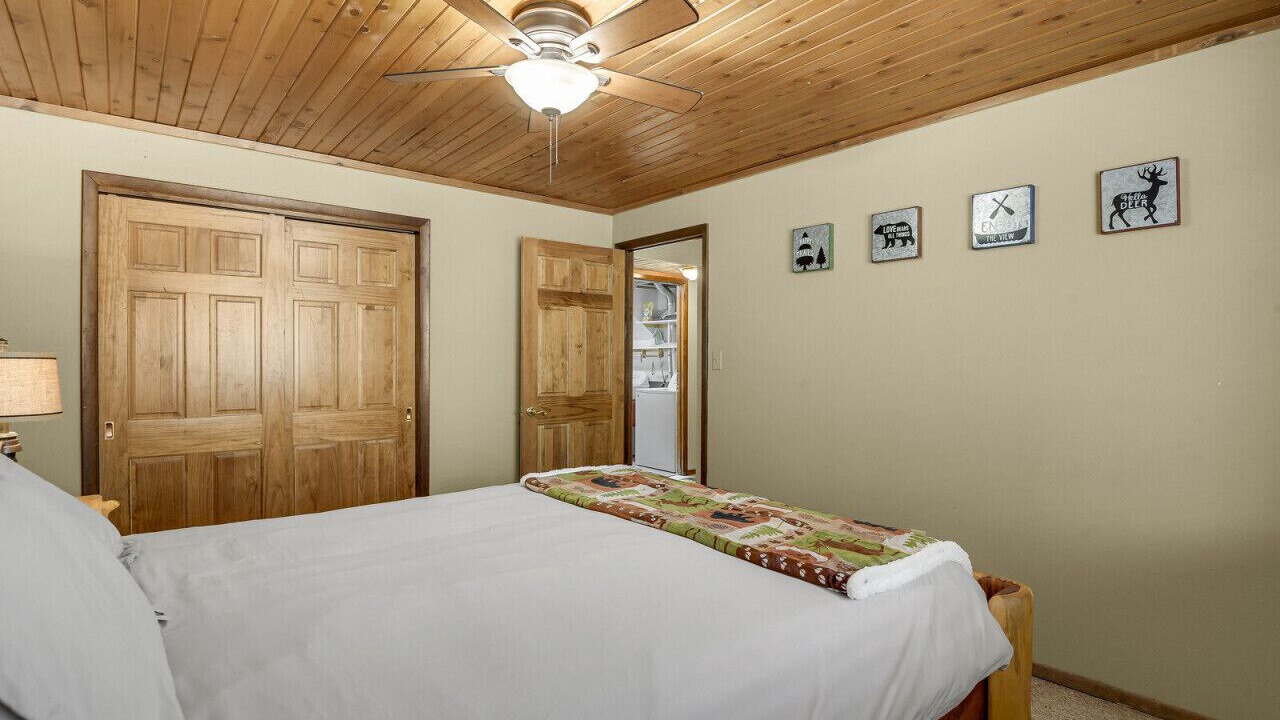 Photo of Bedroom in Spring Valley