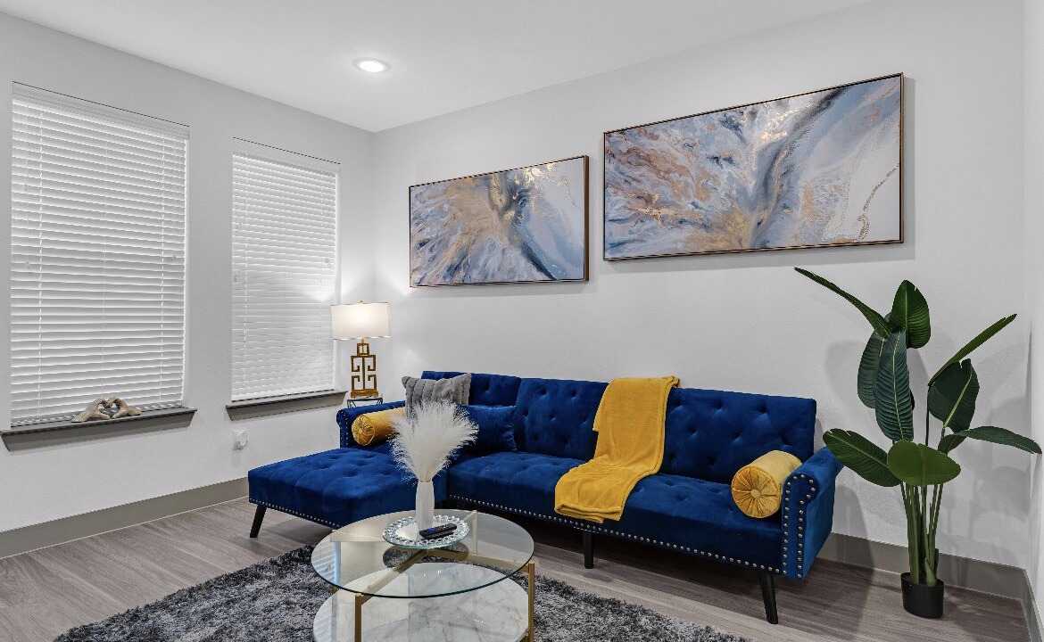 Photo of Livingroom in Weston