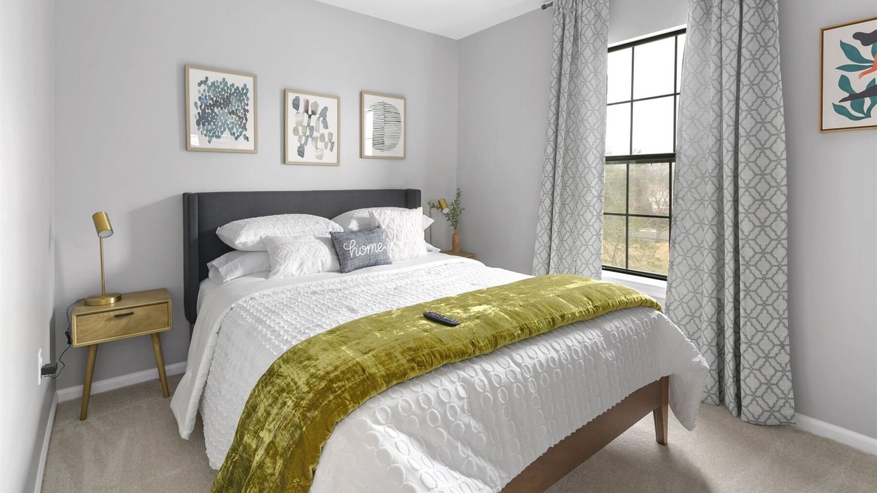 Photo of Bedroom in Potomac Falls