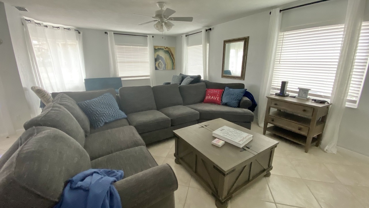 Photo of Livingroom in Holly Hill