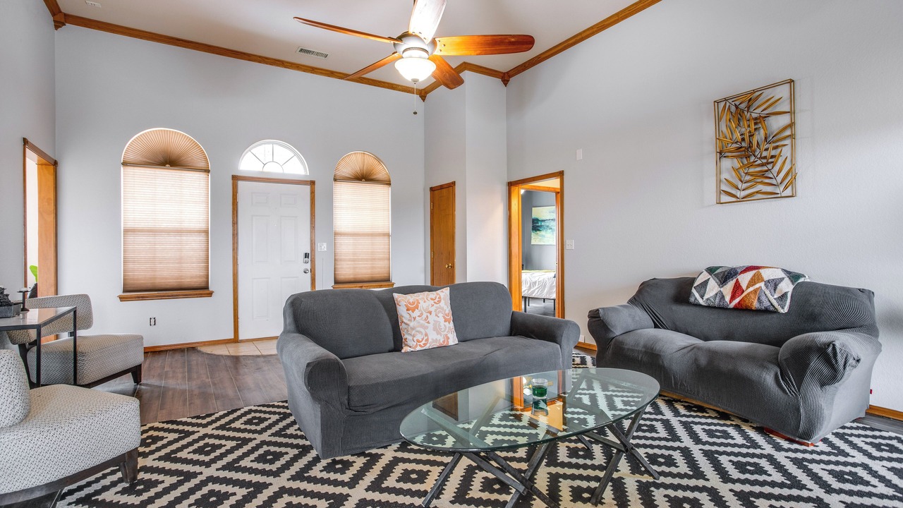 Photo of Livingroom in Tecumseh