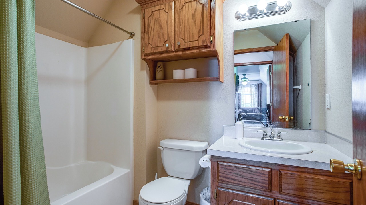 Photo of Bathroom in Tecumseh