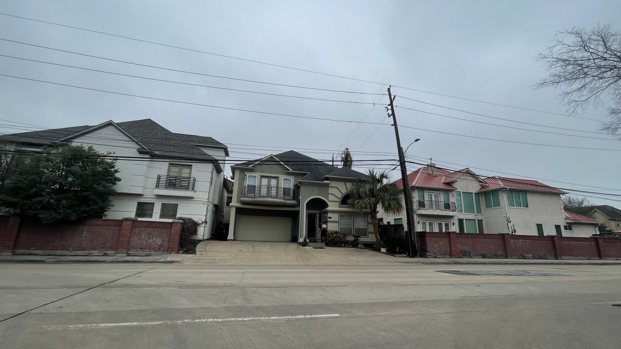 Photo of Outdoor in Uptown