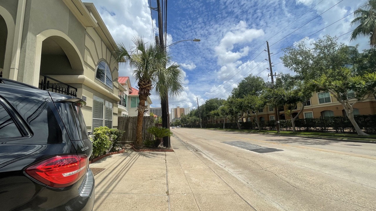Photo of Outdoor in Uptown