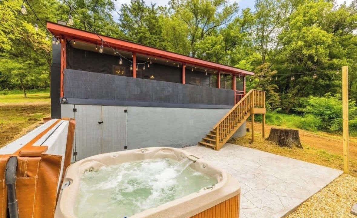 Photo of Outdoor in Linden