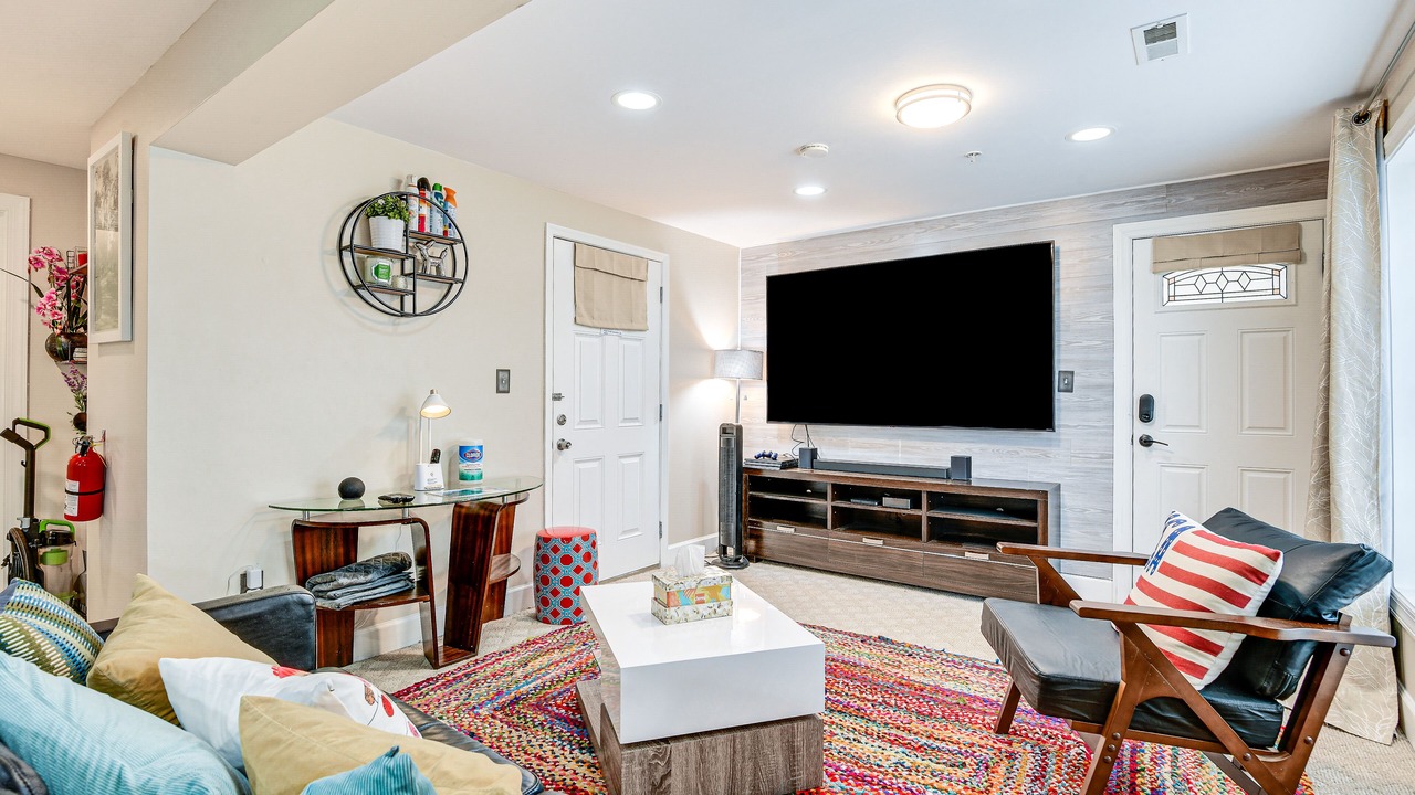 Photo of Livingroom in Colesville