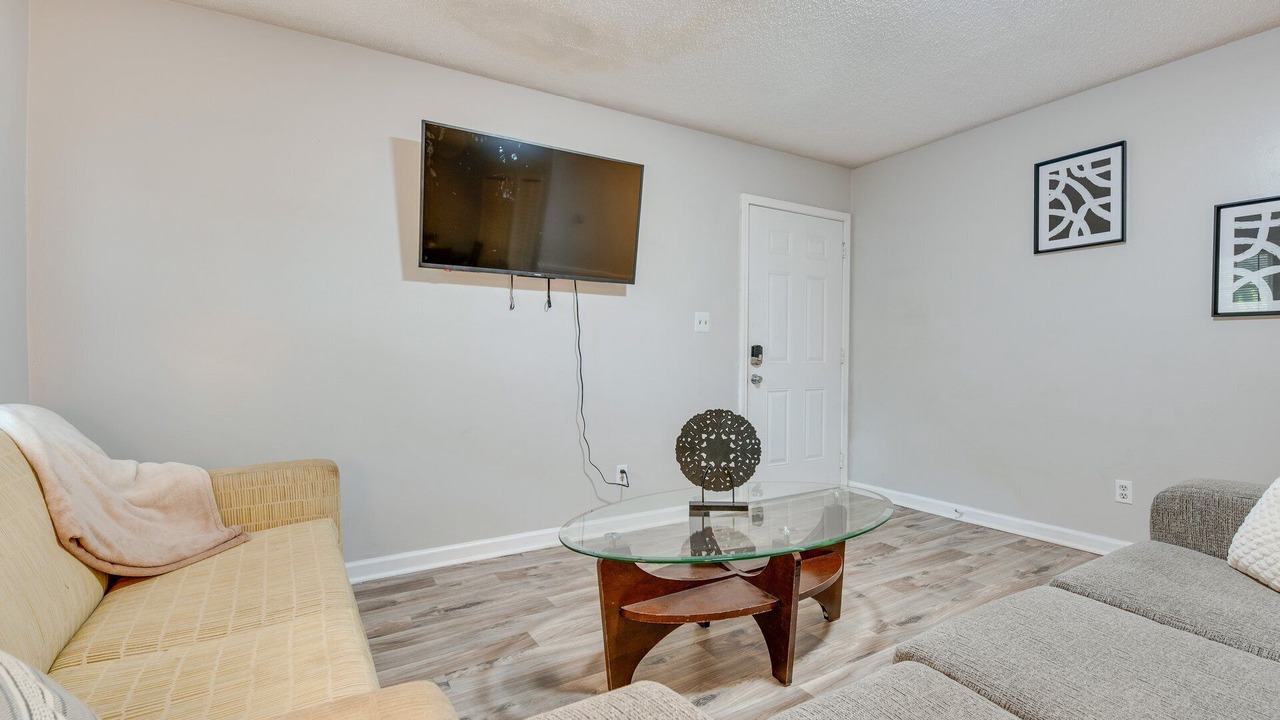 Photo of Livingroom in Cedartown